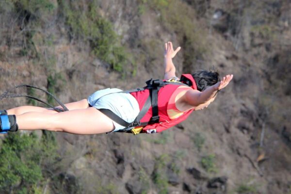 How to Plan a Perfect Bungee Jumping Experience