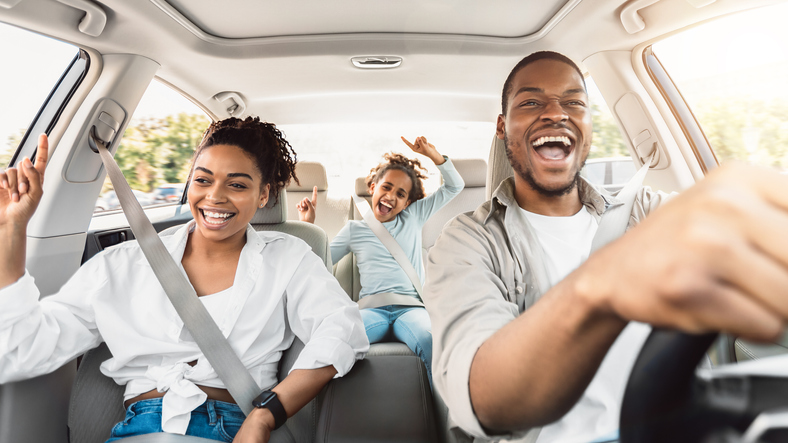 How to Stay Entertained During Long Road Trips
