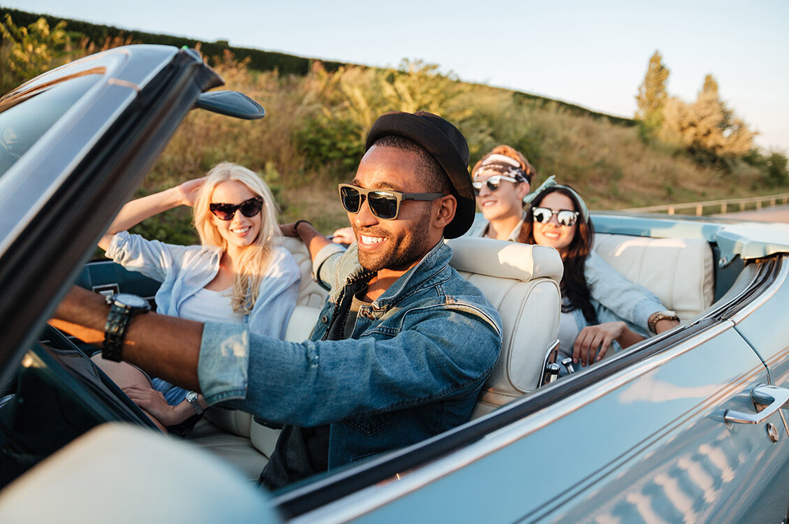 How to Stay Entertained During Long Road Trips