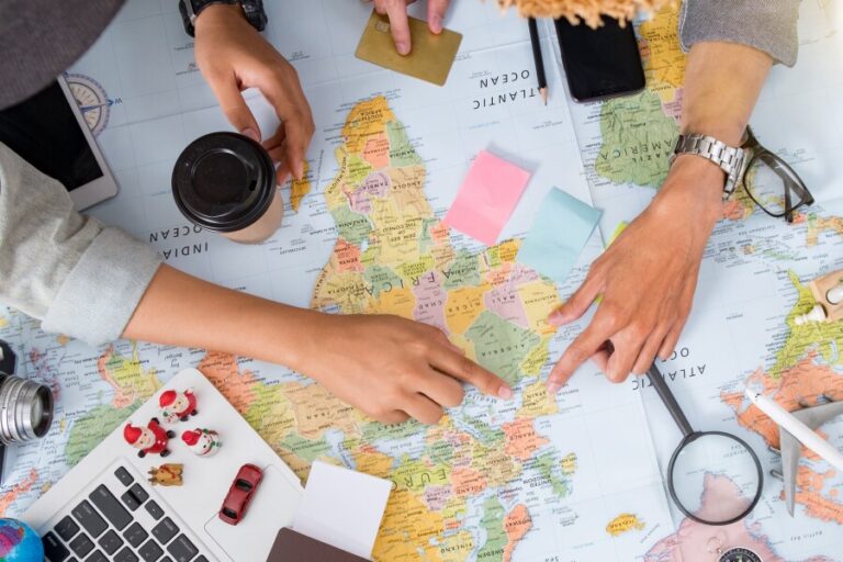 How to Stay Organized and Stress-Free on a Group Trip