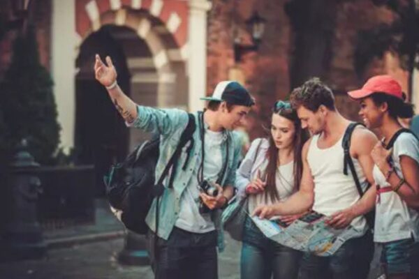 How to Stay Safe During Group Tours