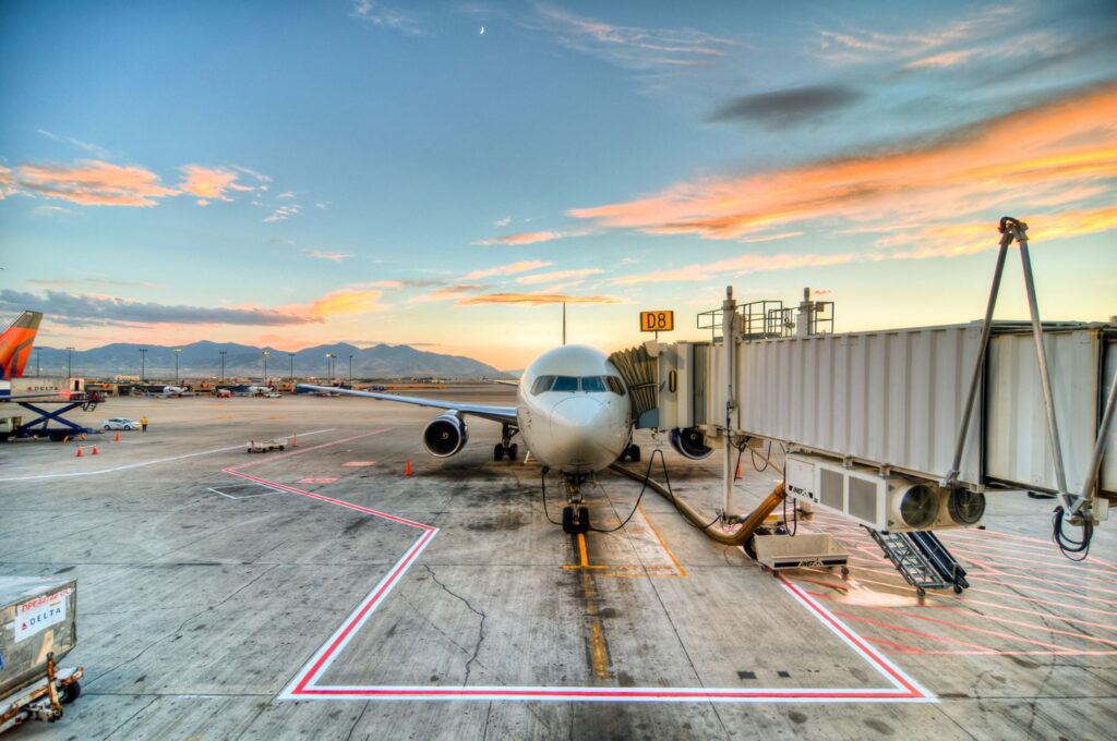 The Best Travel Hacks to Save Money on Flights