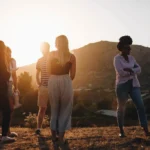 The Pros and Cons of Group Tours vs. Solo Travel