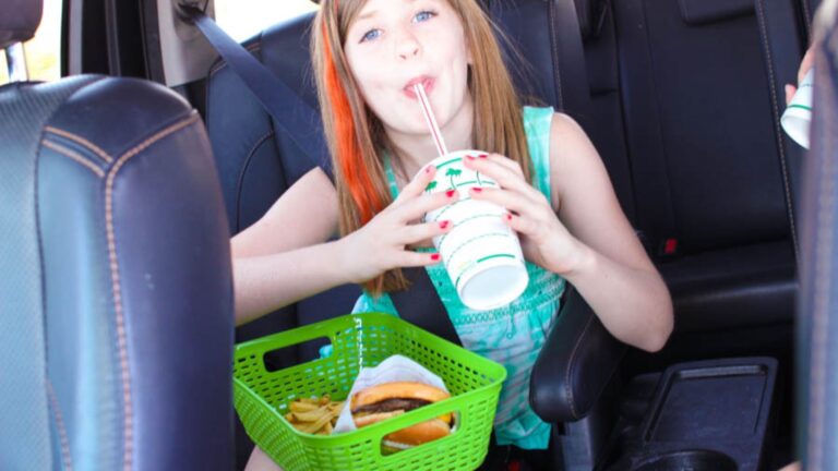 Top Travel Hacks for Long Road Trips