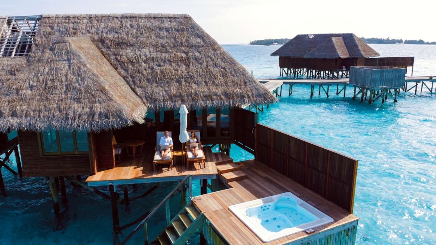 Travel Hacking Tips to Earn Free Flights and Hotel Stays
