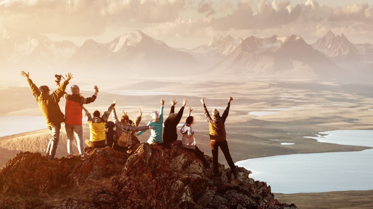 What to Expect on Your First Group Travel Experience